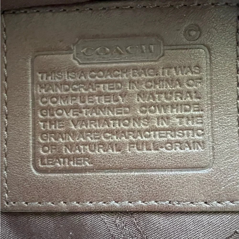 Coach Pouch - Picture 8 of 8